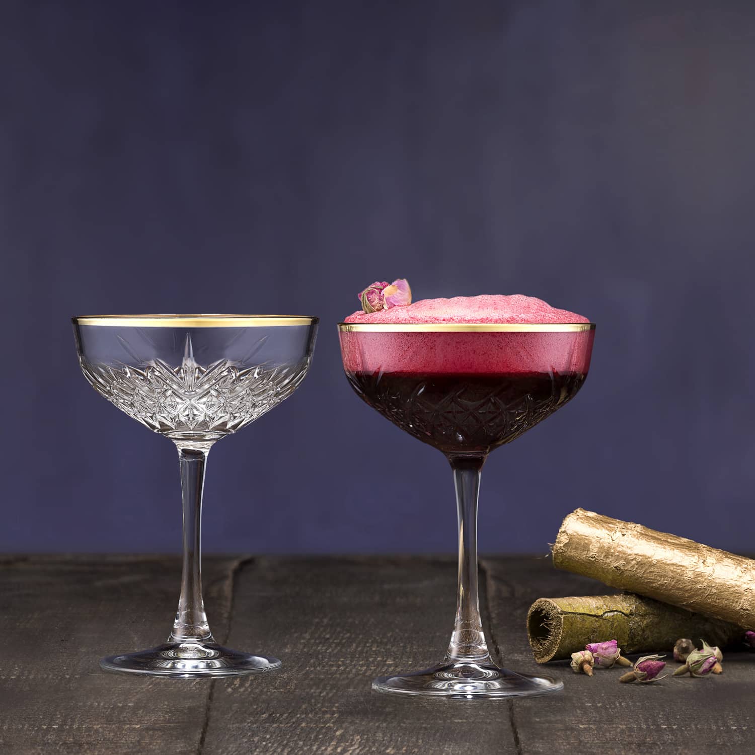 Pasabahce Timeless Champagneglas / Coupe 27 Cl Gouden Rand - 4 Stuks - Glazen.nl