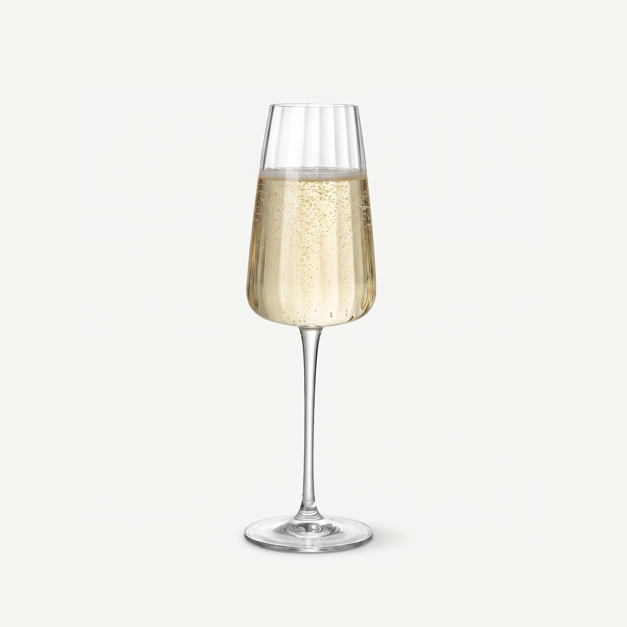 Luigi Bormioli Speakeasies Swing Champagneglas / Flutes 21 Cl gevuld met champagne