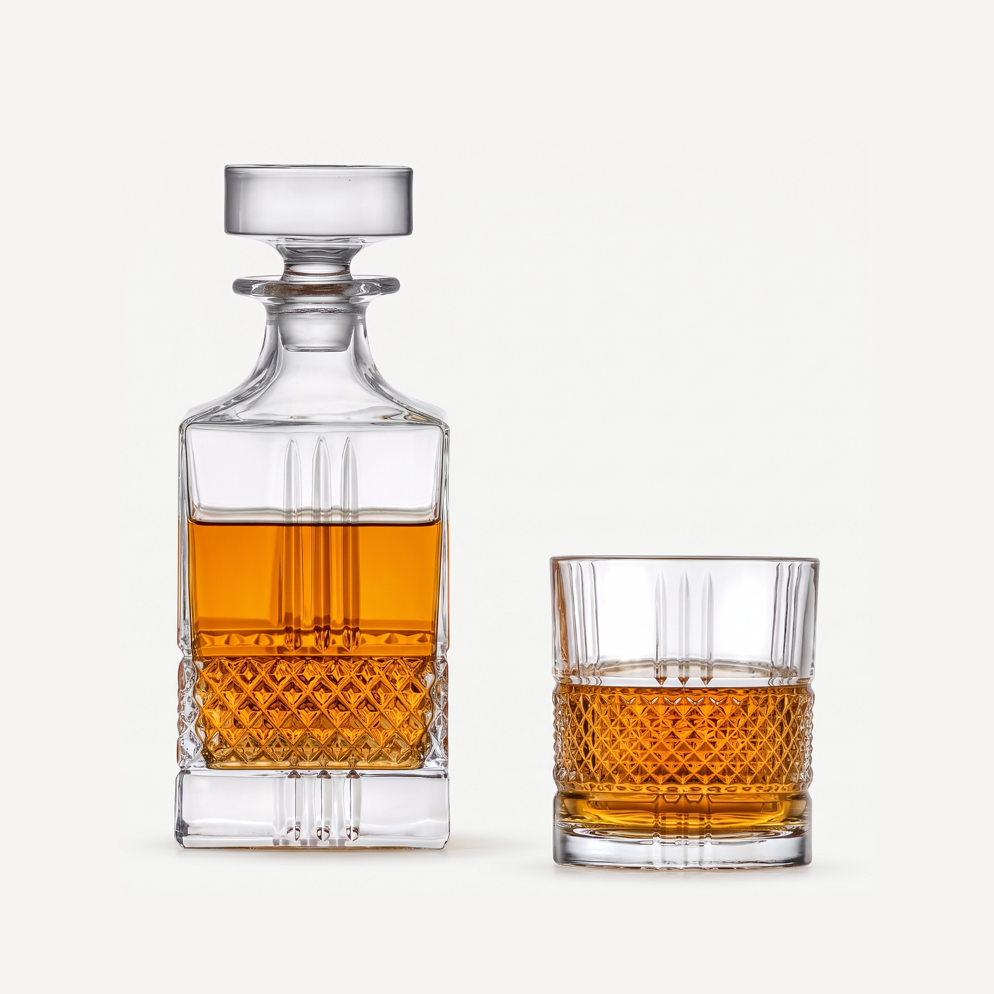 RCR Brillante whiskeyset karaf en glas gevuld met whisky