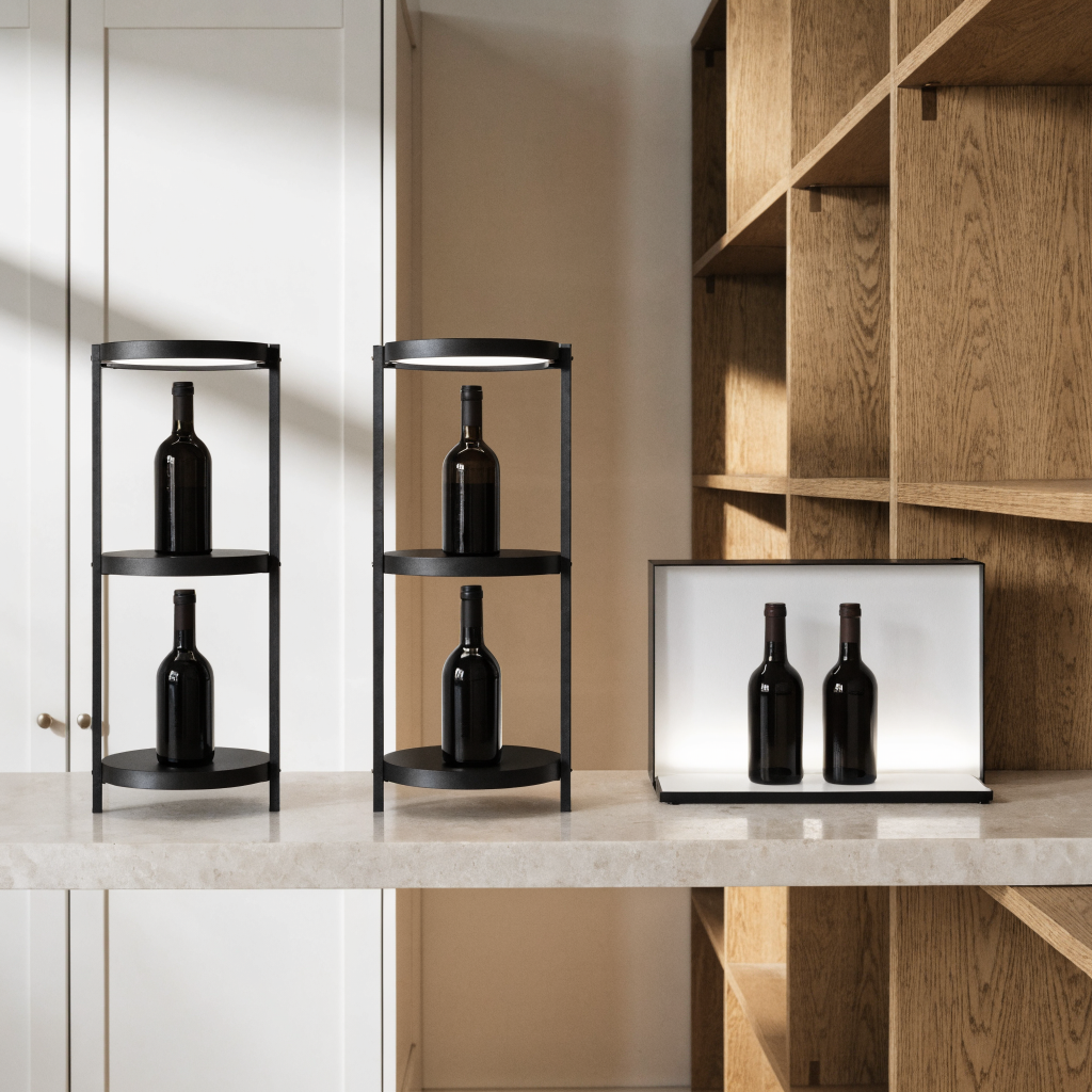Flessendisplays met twee en drie etages naast elkaar - Glazen.nl
