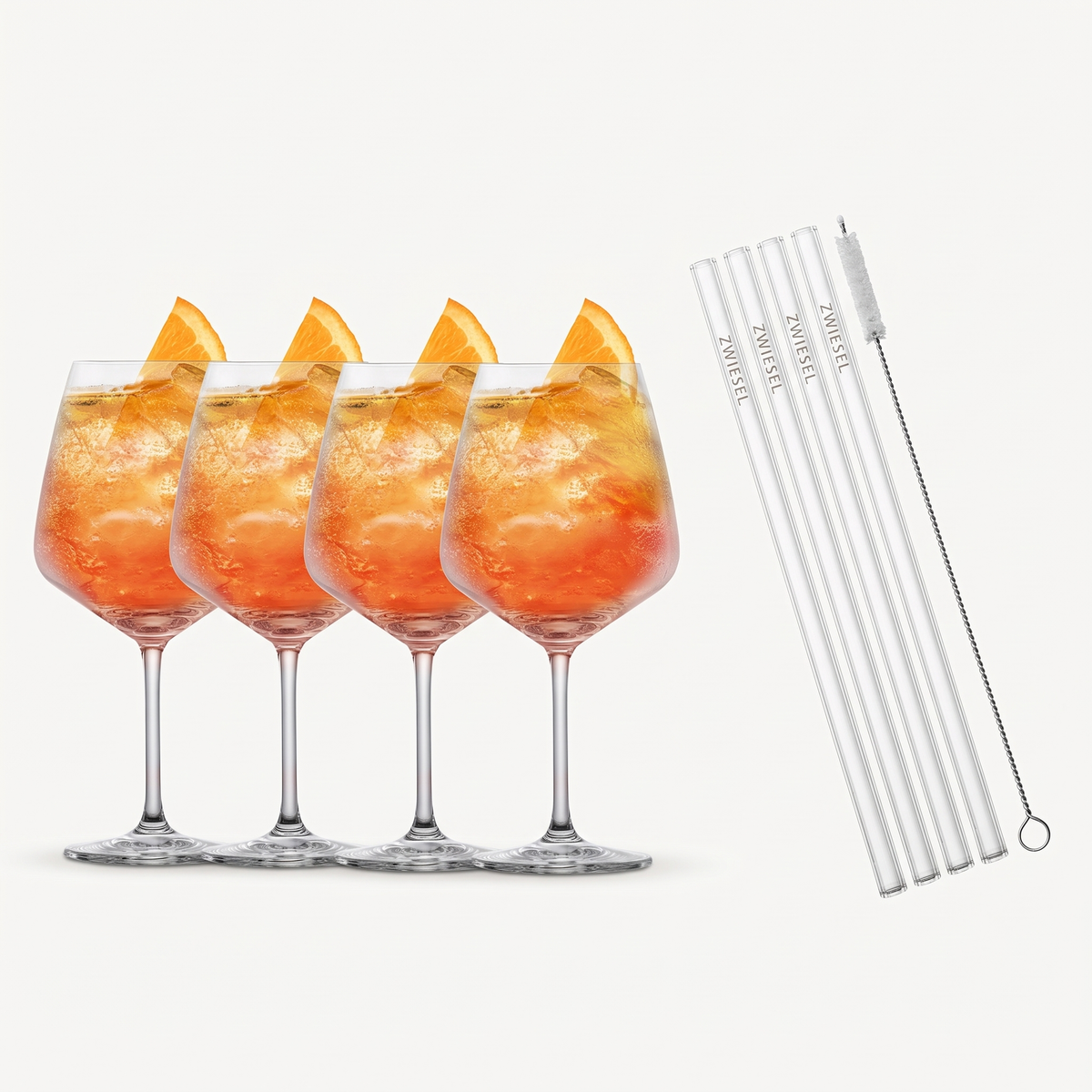 Schott Zwiesel Taste After Work Drinks set met vier glazen en glazen rietjes gevuld