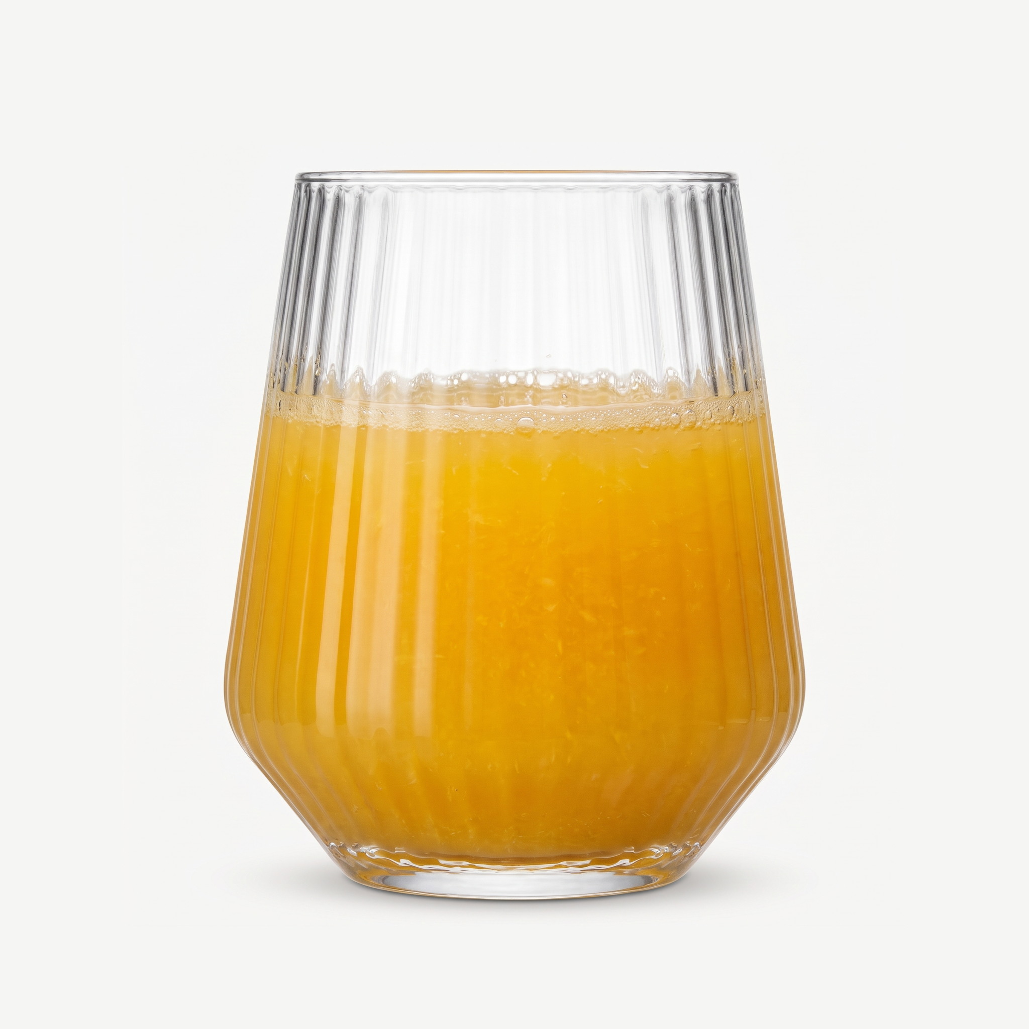 Pasabahce Allegra Focus Tumbler 42,5 Cl gevuld met sinaasappelsap