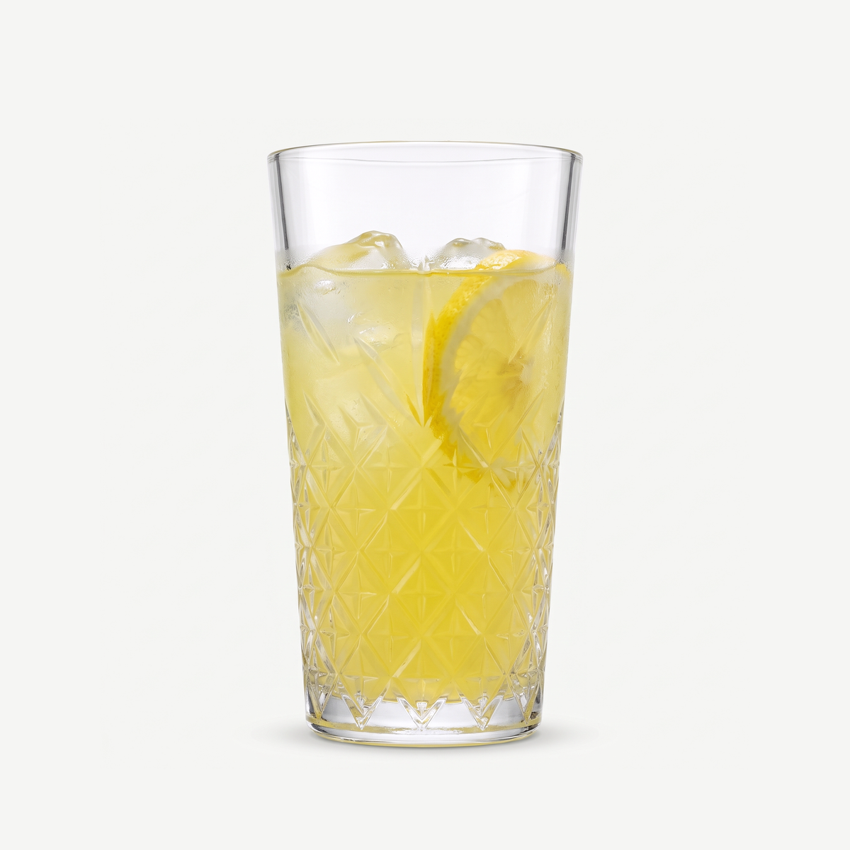 Pasabahce Timeless Longdrinkglas 45 Cl Stapelbaar gevuld met limonade en citroen