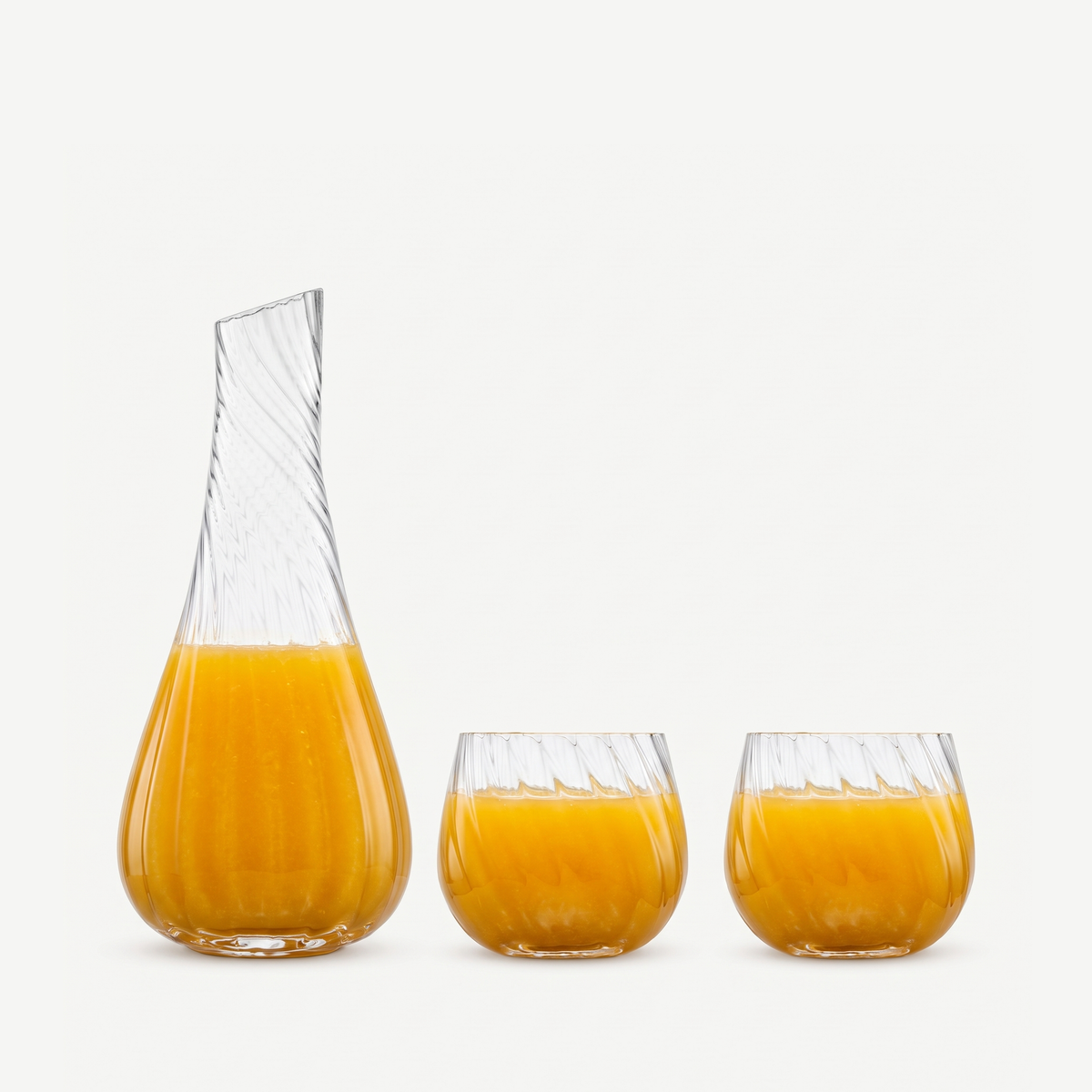 Zwiesel Glas Manoa Set Karaf met 2 Tumblers - 3 Stuks gevuld